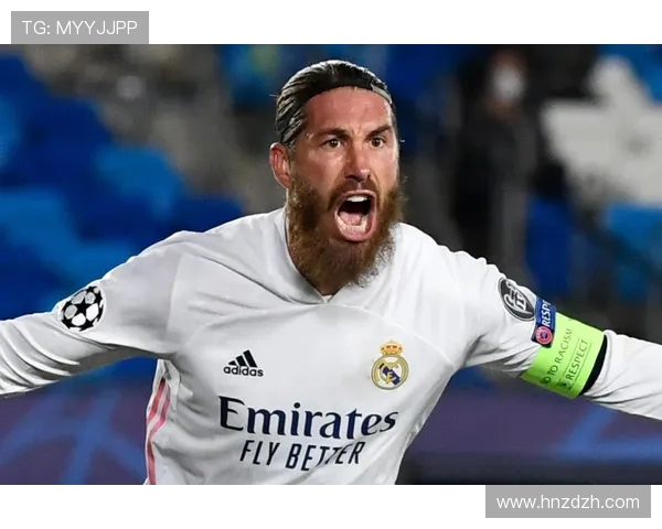 拉莫斯下了场居然穿了家居拖，谁还在想他是球场暴君啊？